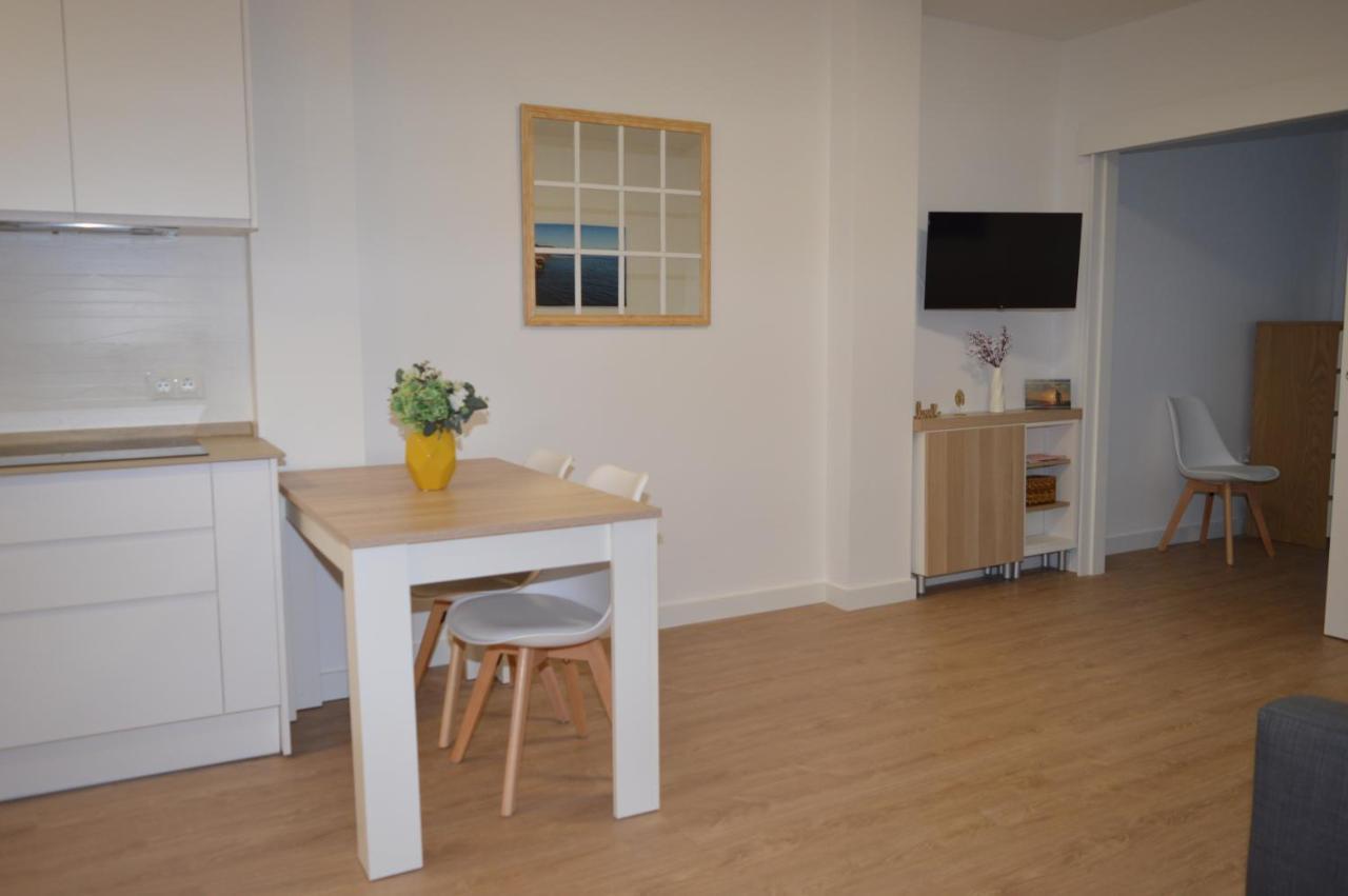 Apartamento completo de 1 dormitorio a 50m de la playa La Cala Del Moral Exterior foto
